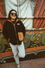 Load image into Gallery viewer, Womenz Sherpa Zip up
